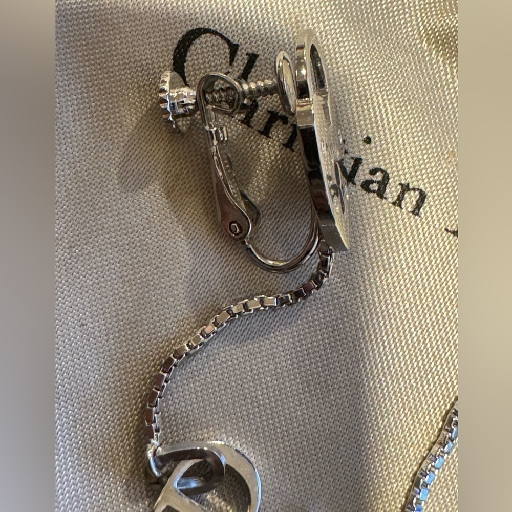 Dior Heart Padlock Cadena Earrings- NON PIERCED - Picture 5 of 12